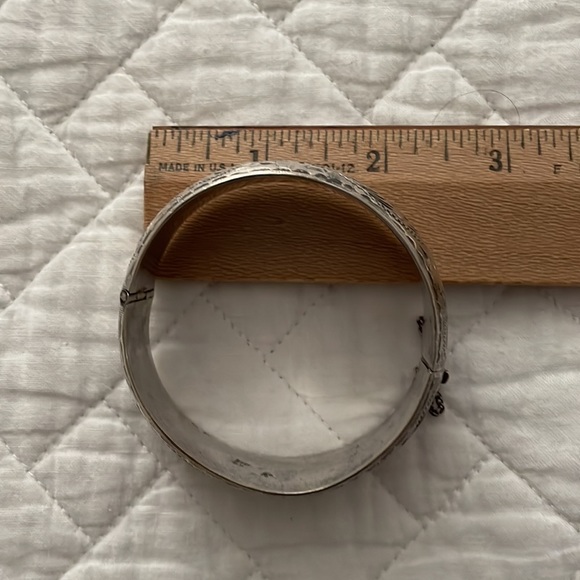 Sterling silver bangle bracelet - Picture 4 of 6